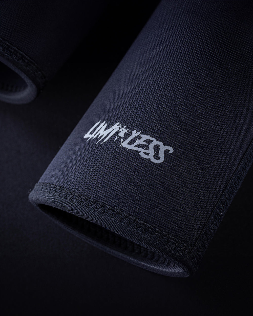 Bulletproof Knee Sleeves V2 | Limitless Powerlifting |  Competition-Grade image 3