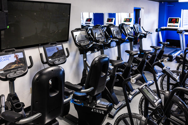 Conditioning zone with multiple rowing machines